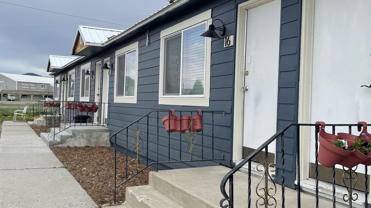 Photo of Outdoor in Salmon