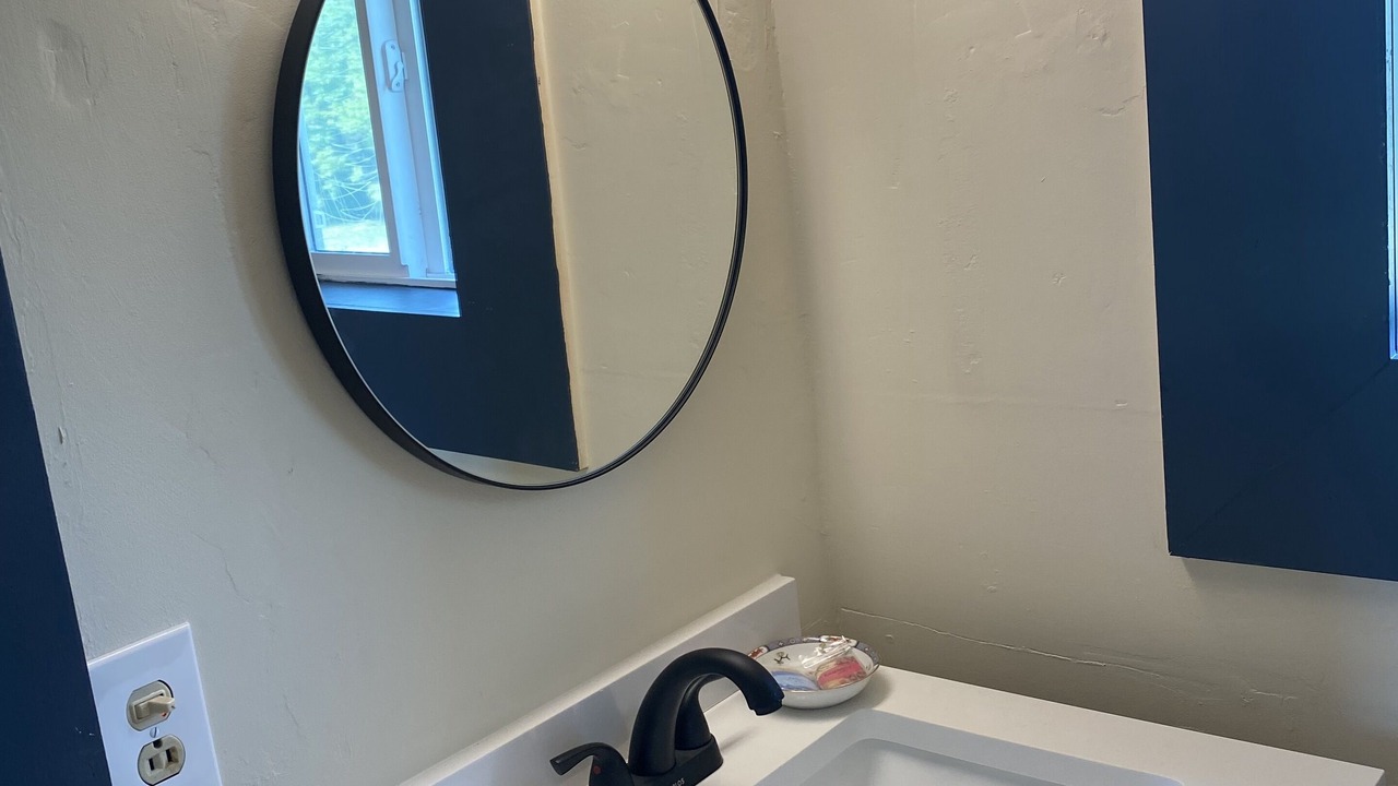Photo of Bathroom in Salmon