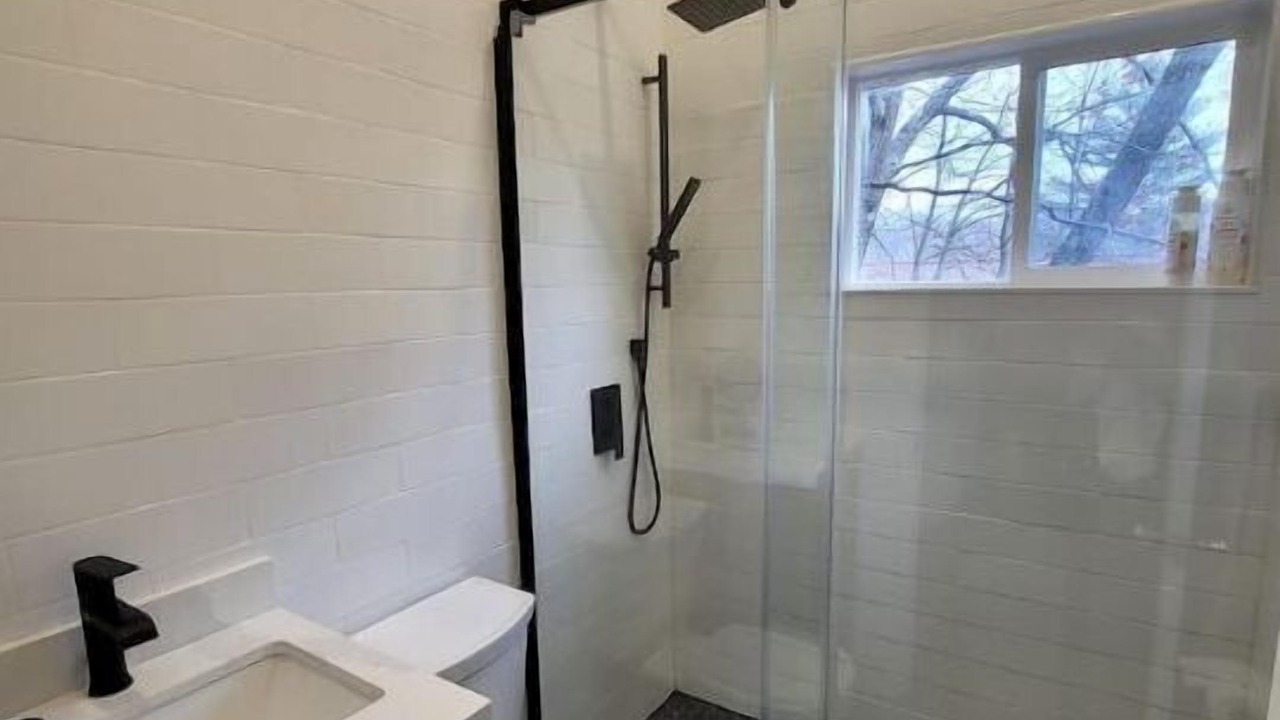 Photo of Bathroom in Utterson