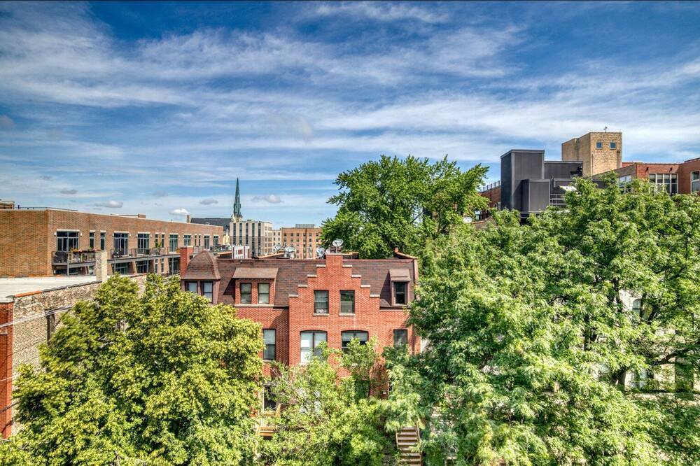 Photo of Outdoor in Near West Side