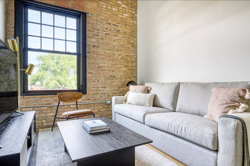 Photo of Livingroom in Near West Side