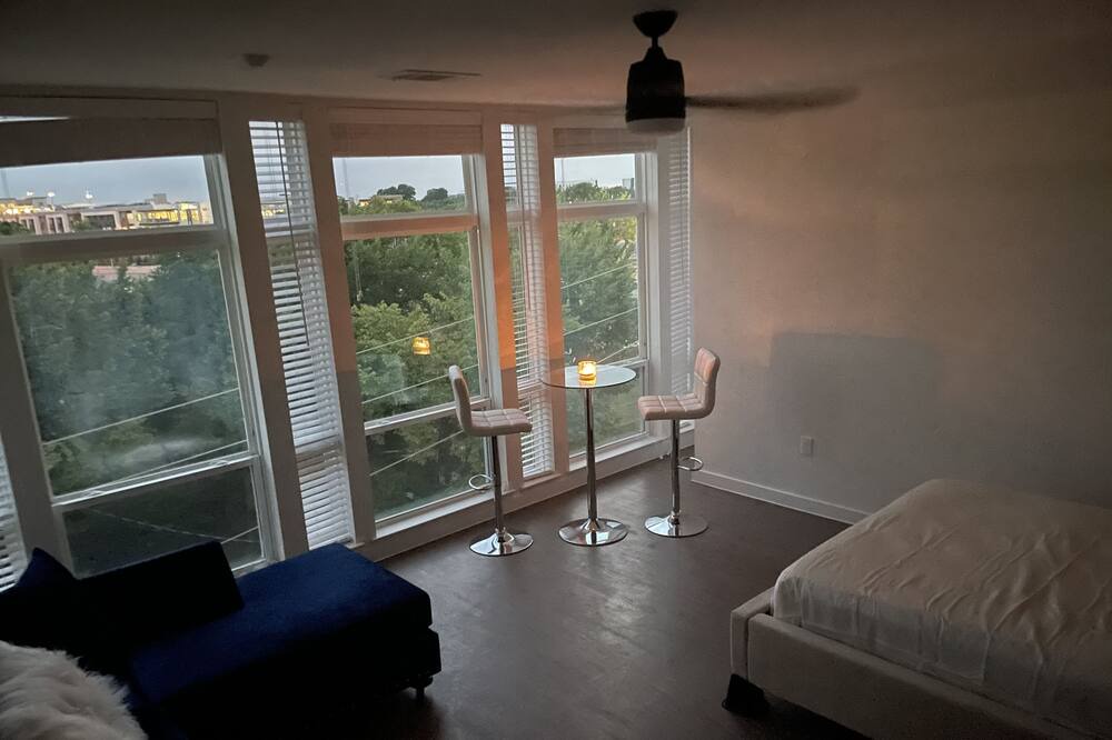 Photo of Bedroom in West Dallas