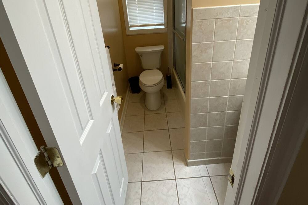 Photo of Bathroom in Keansburg