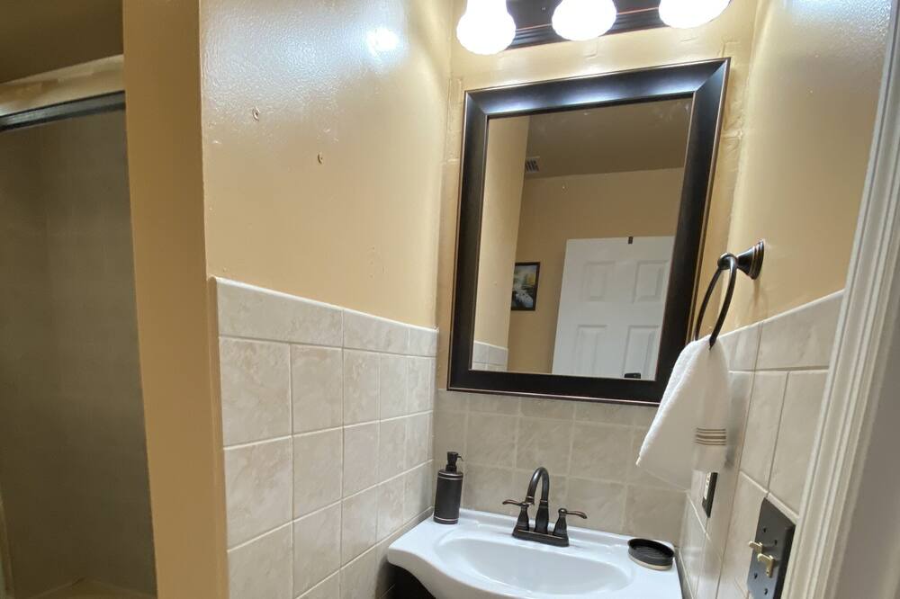 Photo of Bathroom in Keansburg