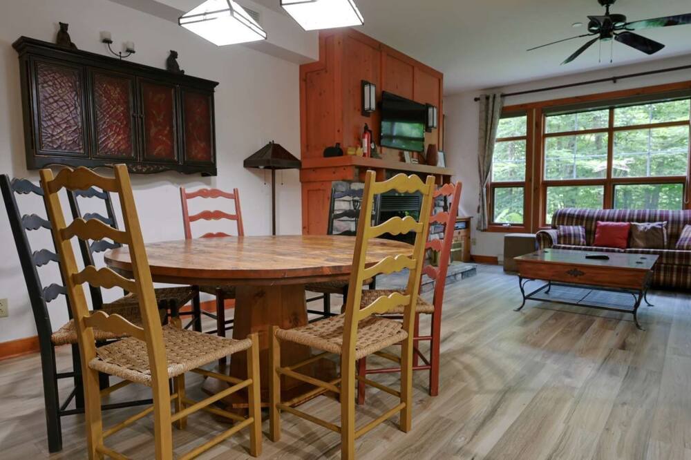 Photo of Livingroom in Tremblant-Les-Eaux