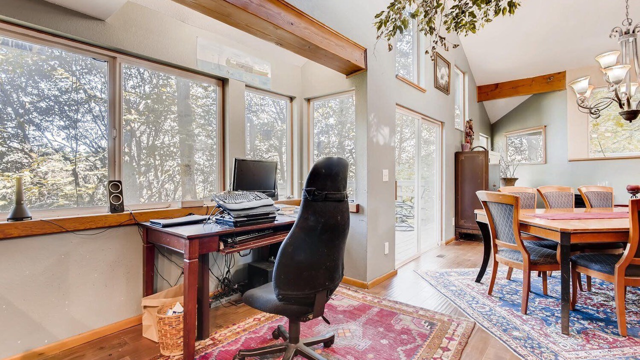 Photo of Livingroom in Hidden Springs
