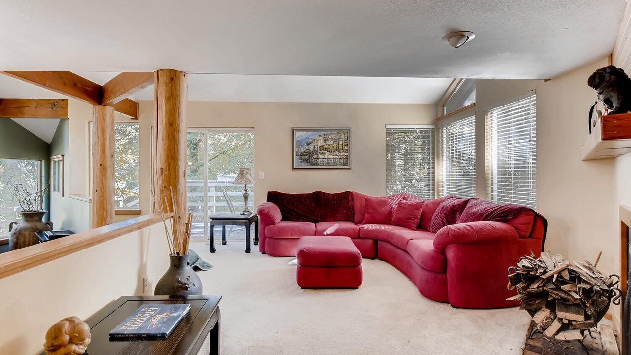 Photo of Livingroom in Hidden Springs