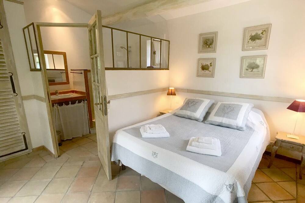 Photo of Bedroom in Joucas