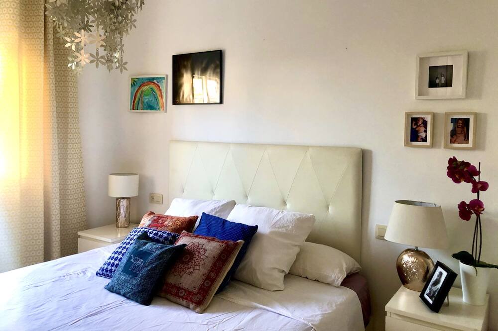Photo of Bedroom in La Pobla de Vallbona