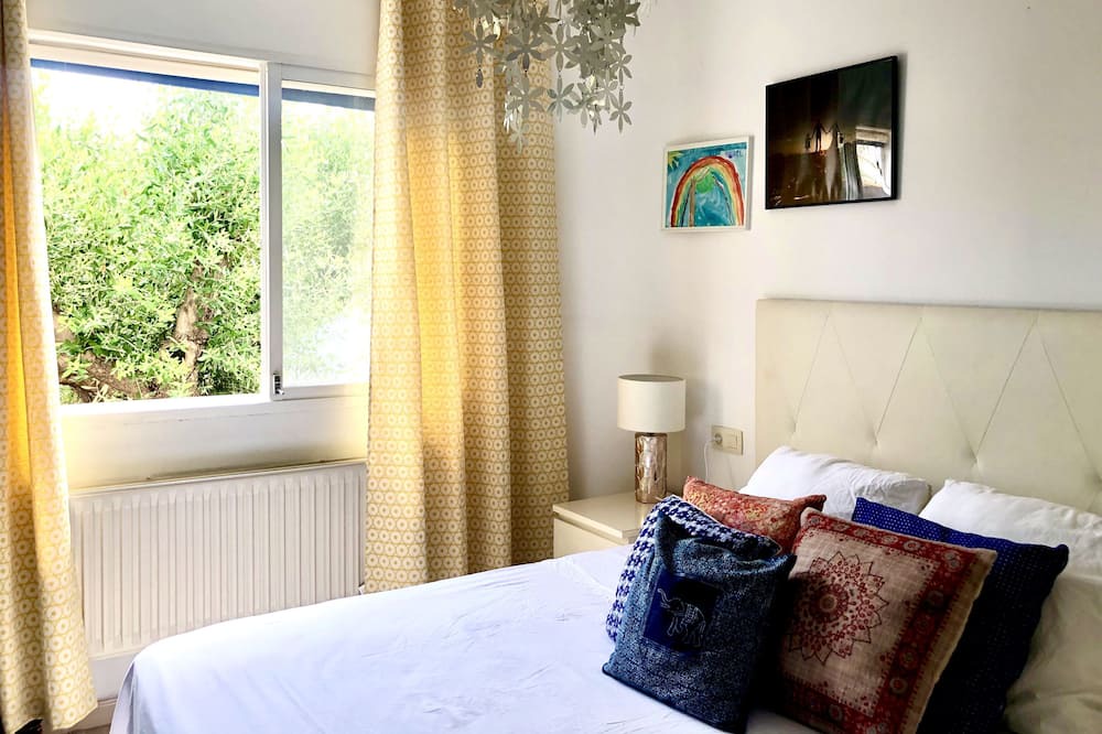Photo of Bedroom in La Pobla de Vallbona