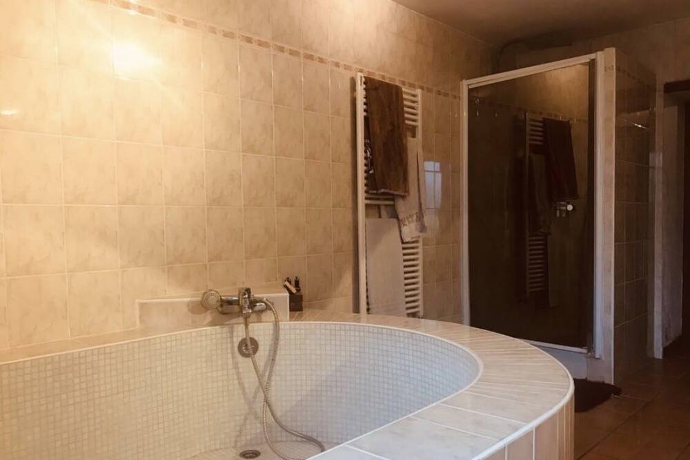 Photo of Bathroom in Meilhan-sur-Garonne