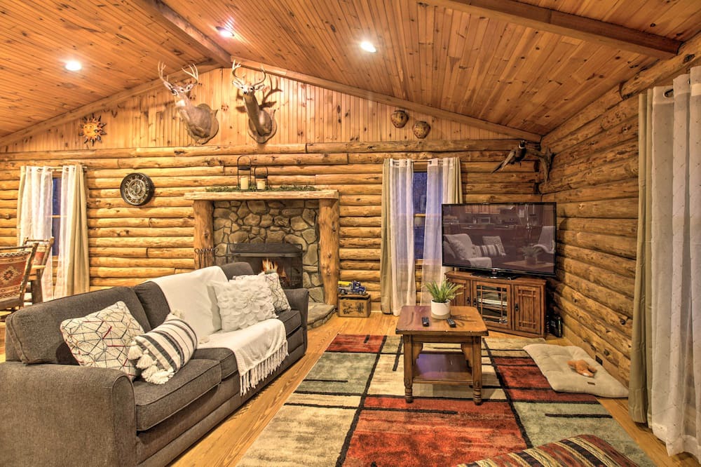 Photo of Livingroom in New Castle