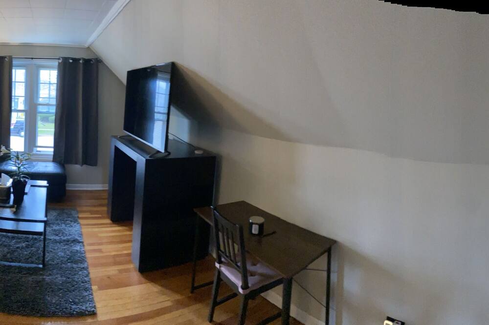 Photo of Bedroom in Des Plaines
