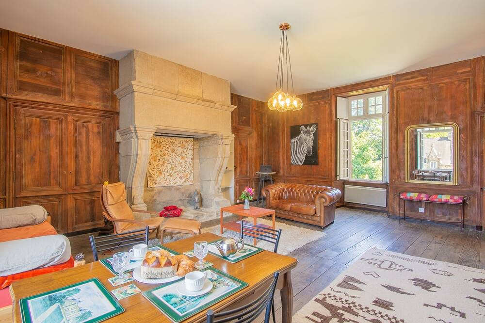 Photo of Others in Taden