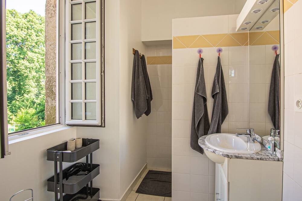 Photo of Others in Taden