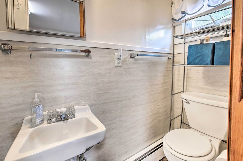 Photo of Bathroom in Carbondale