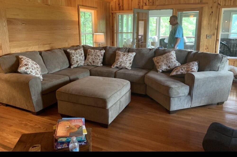 Photo of Bedroom in Ozark