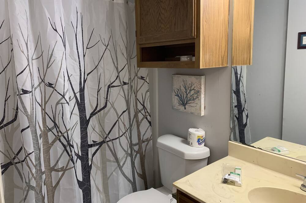 Photo of Bathroom in East Riverside - Oltorf
