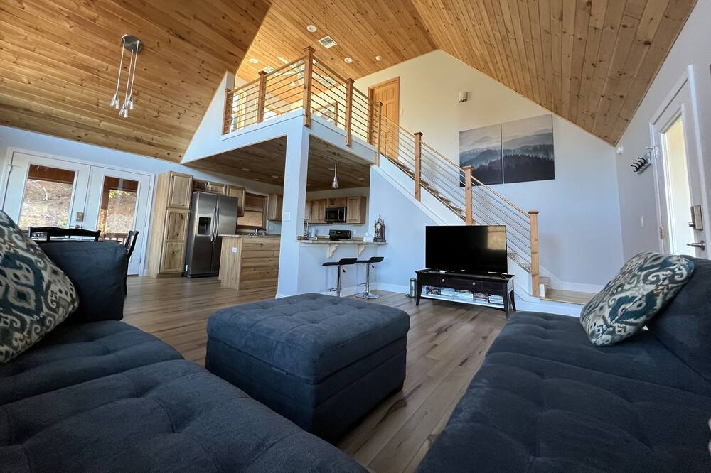 Photo of Livingroom in Piney Creek