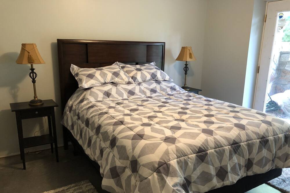 Photo of Bedroom in Piney Creek