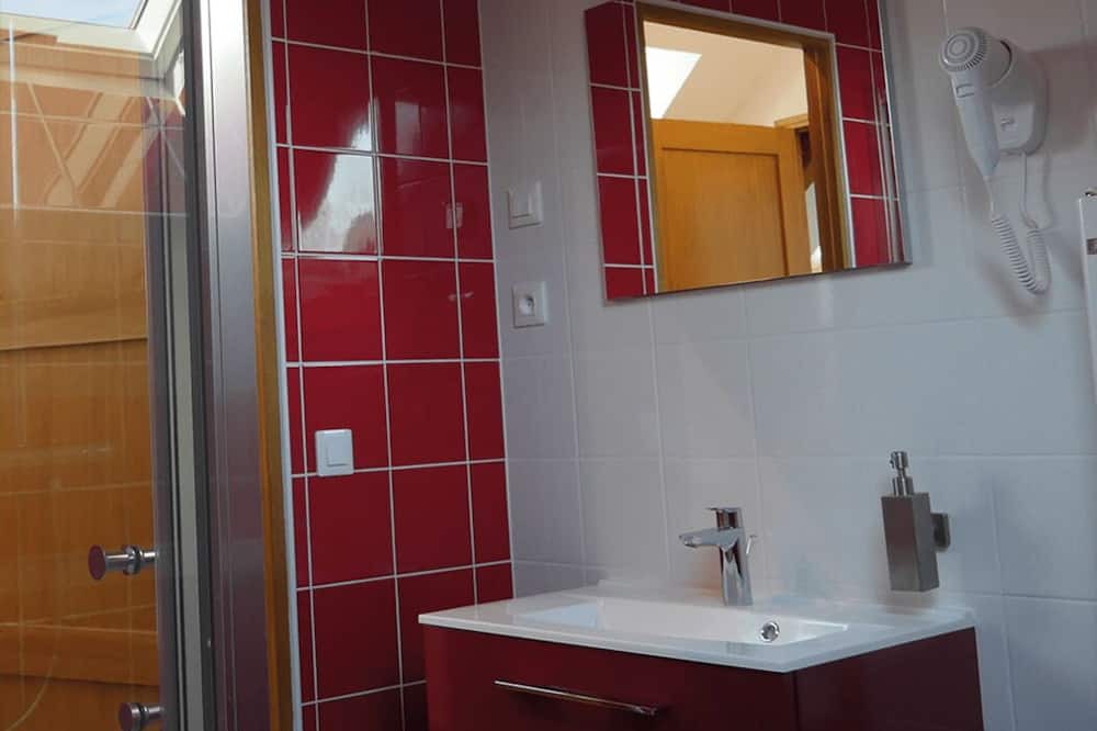Photo of Bathroom in Cambron