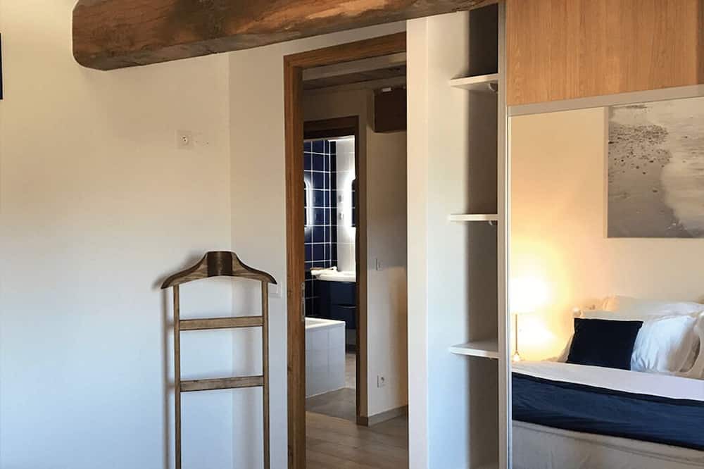 Photo of Others in Cambron