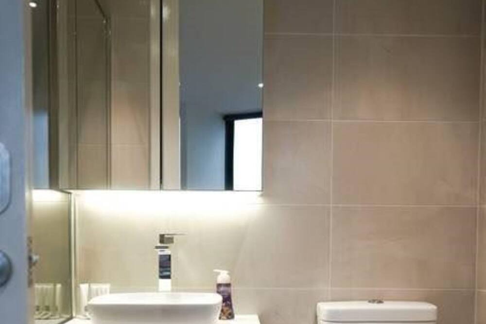 Photo of Bathroom in Carlton South