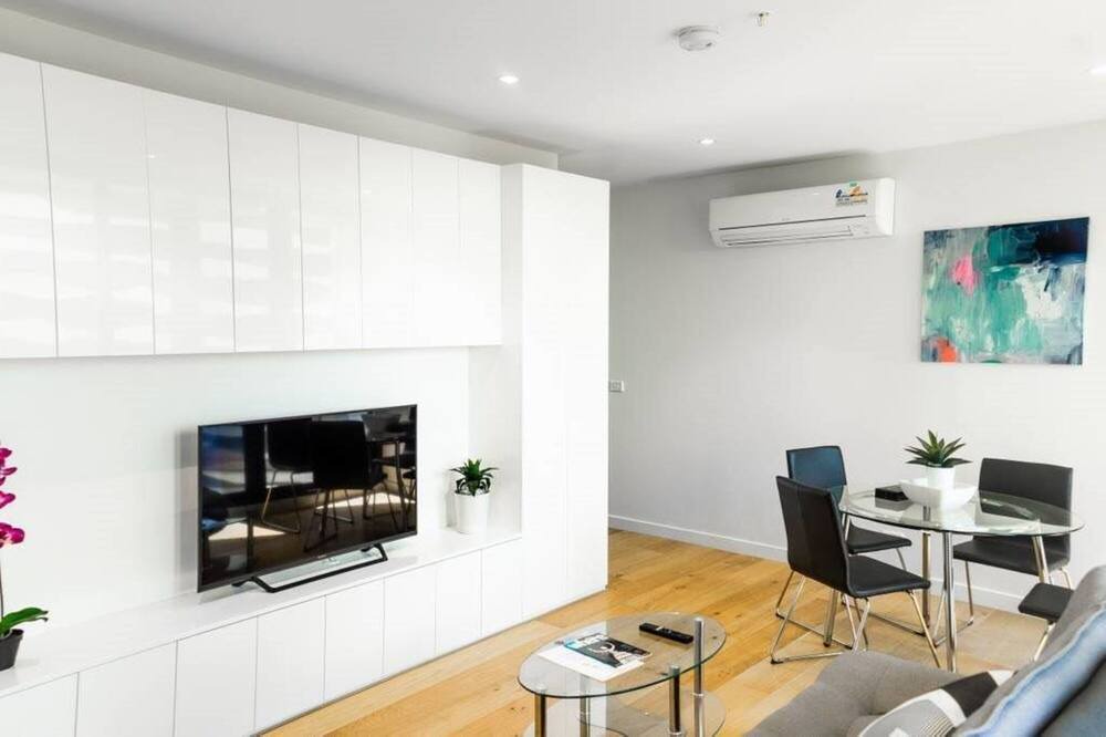 Photo of Livingroom in Carlton South