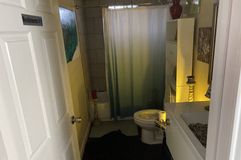 Photo of Bathroom in San Marcos