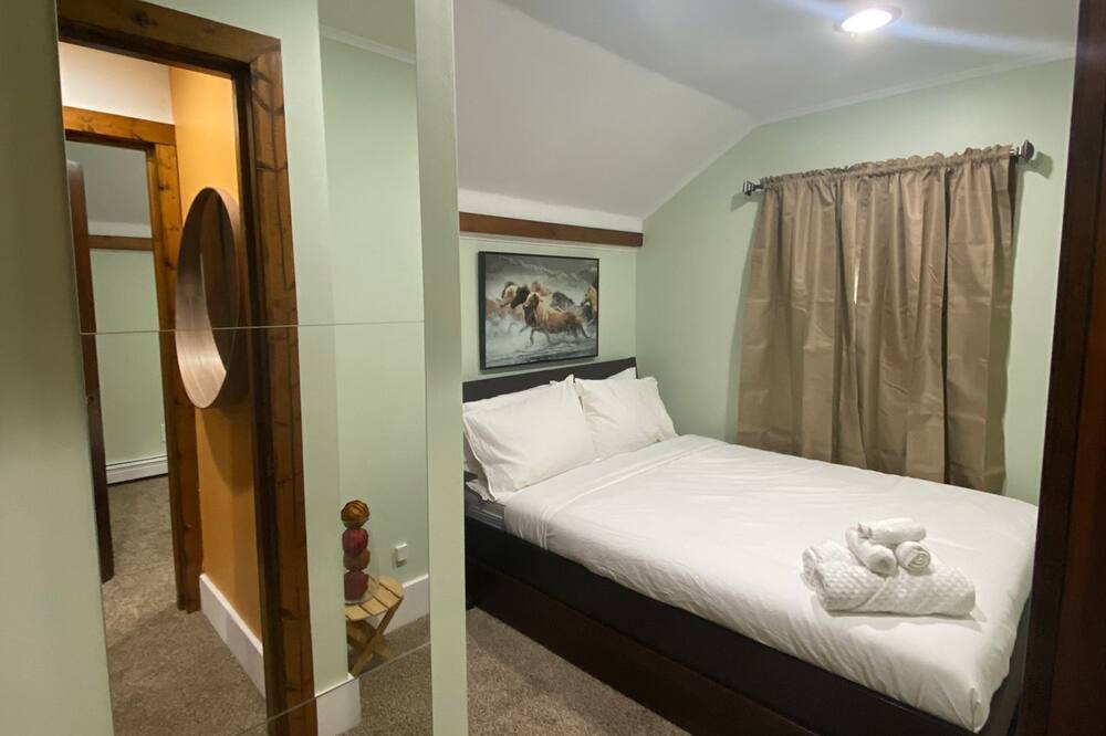 Photo of Bedroom in Palenville
