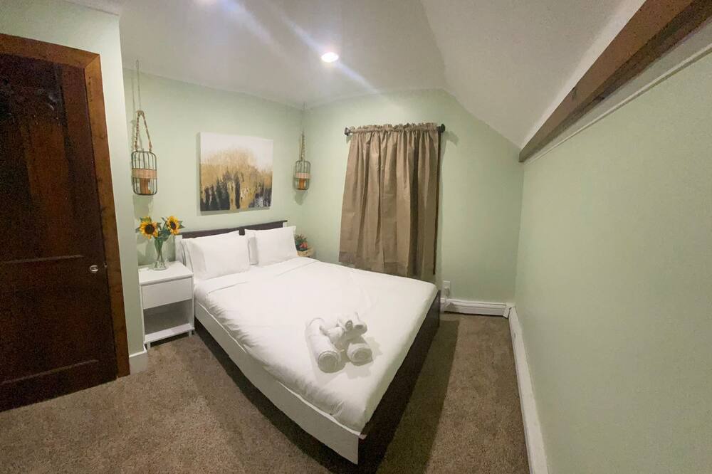 Photo of Bedroom in Palenville