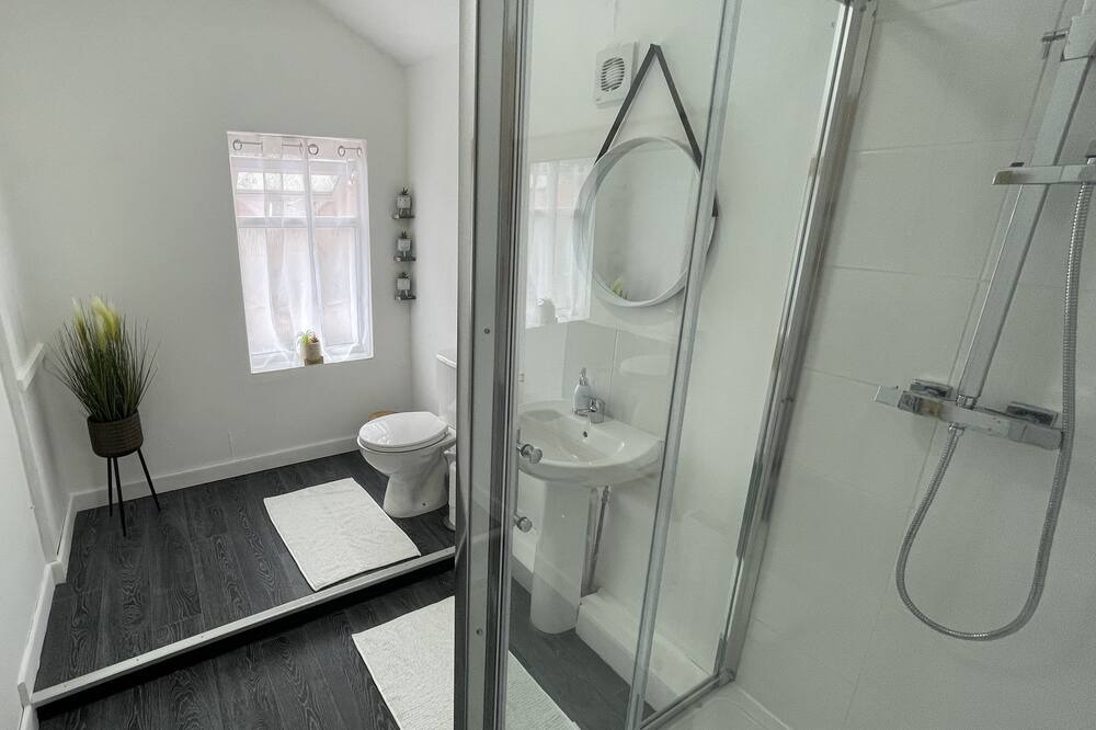 Photo of Bathroom in Seisdon