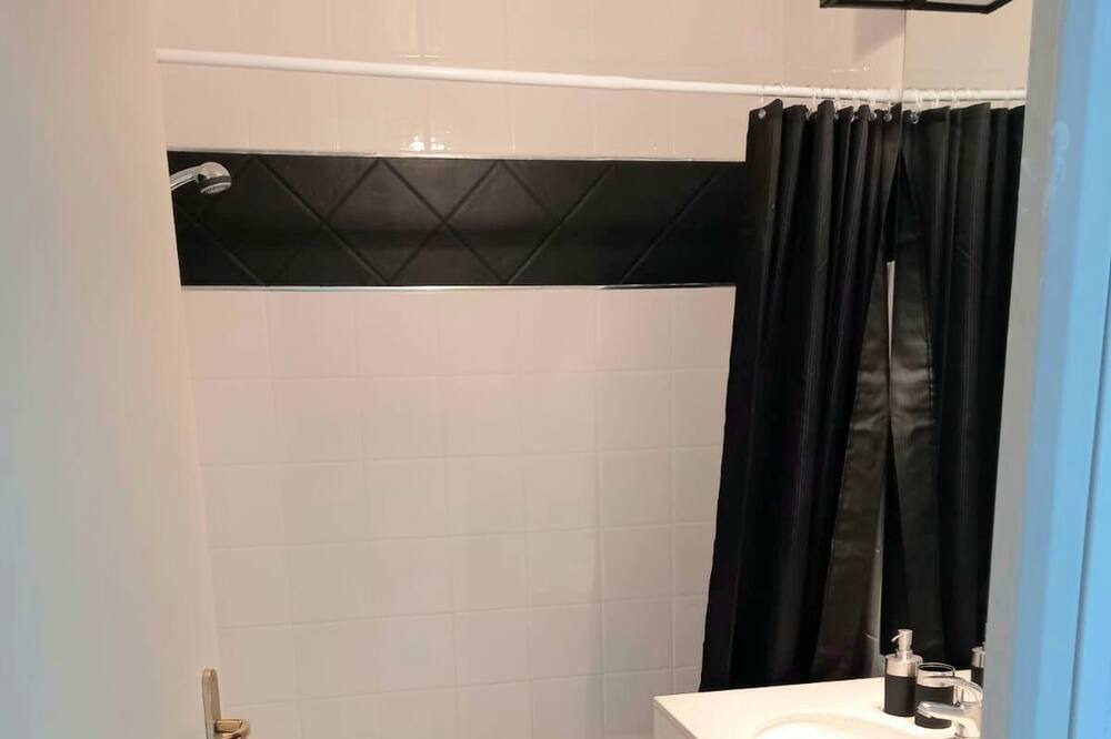 Photo of Bathroom in Chasseneuil-du-Poitou