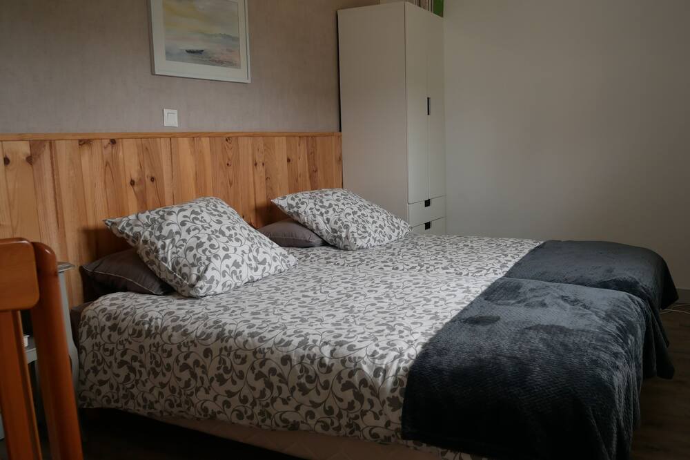 Photo of Bedroom in Montreuil-sur-Maine