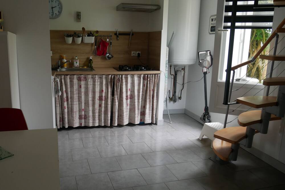 Photo of Kitchen in Montreuil-sur-Maine