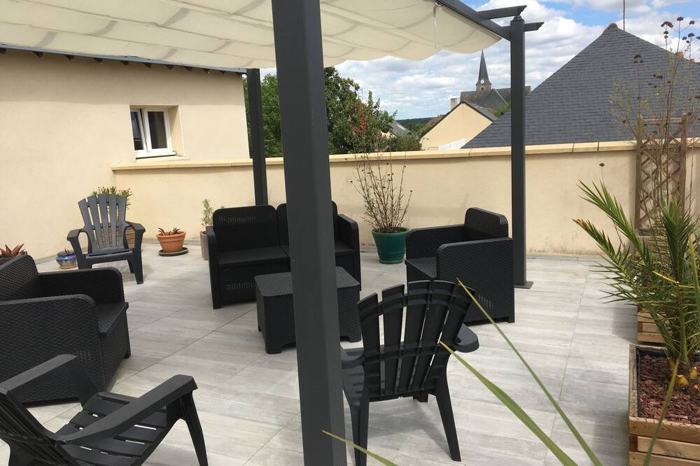 Photo of Patio Balcony in Montreuil-sur-Maine