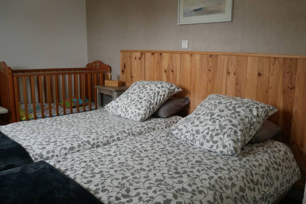 Photo of Bedroom in Montreuil-sur-Maine