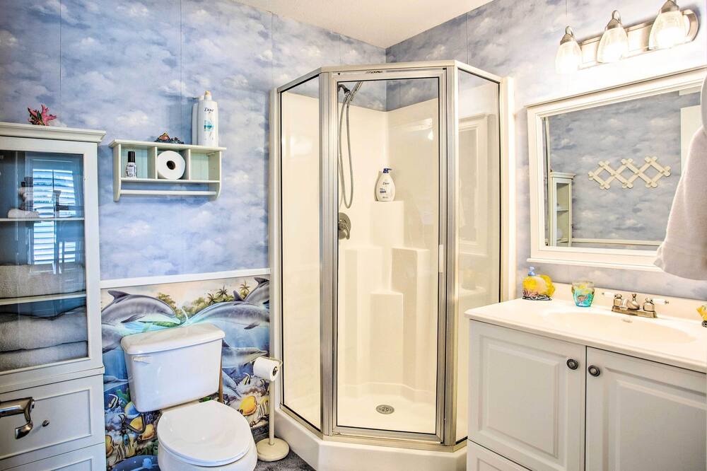 Photo of Bathroom in Caney City