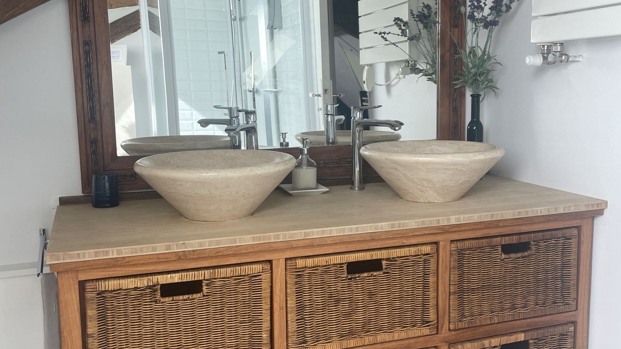 Photo of Bathroom in Esvres