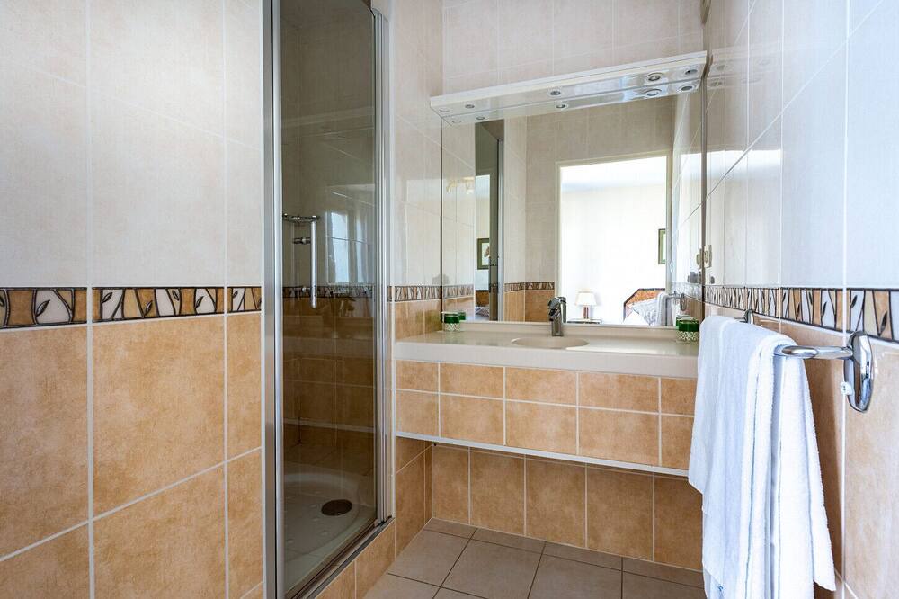 Photo of Bathroom in Saumur