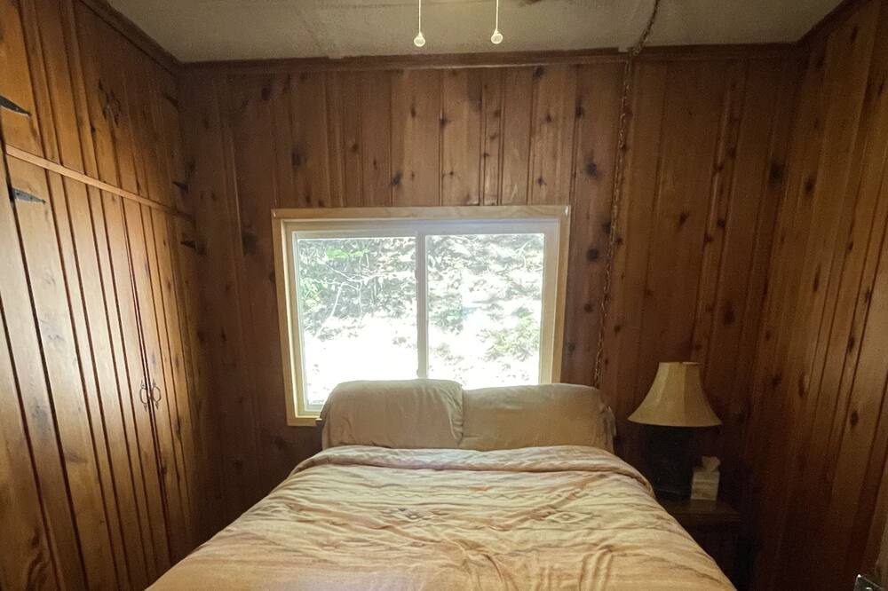 Photo of Bedroom in Iron River