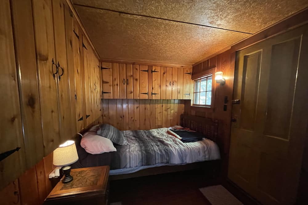 Photo of Bedroom in Iron River