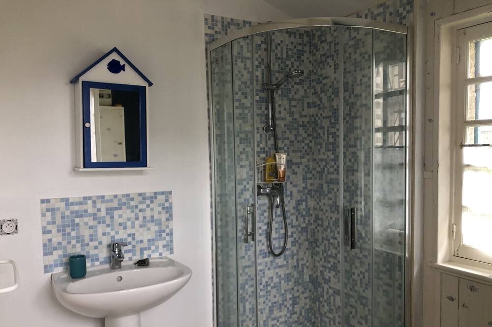 Photo of Bathroom in Benerville-sur-Mer