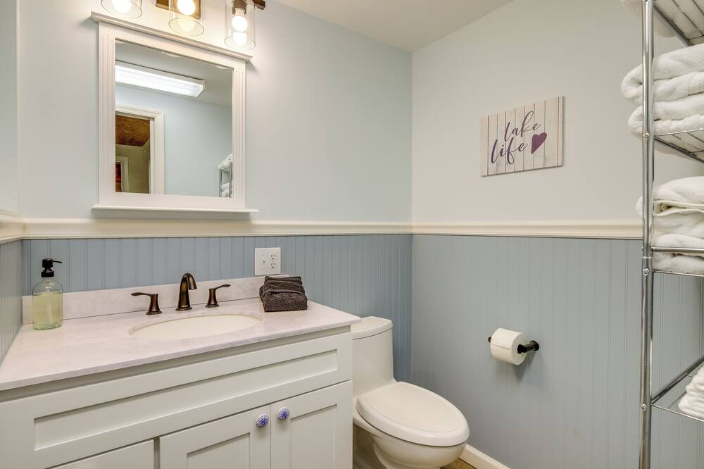 Photo of Bathroom in Bean Station