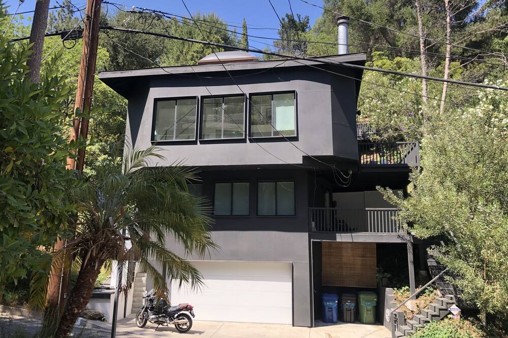 Photo of Others in Beverly Glen