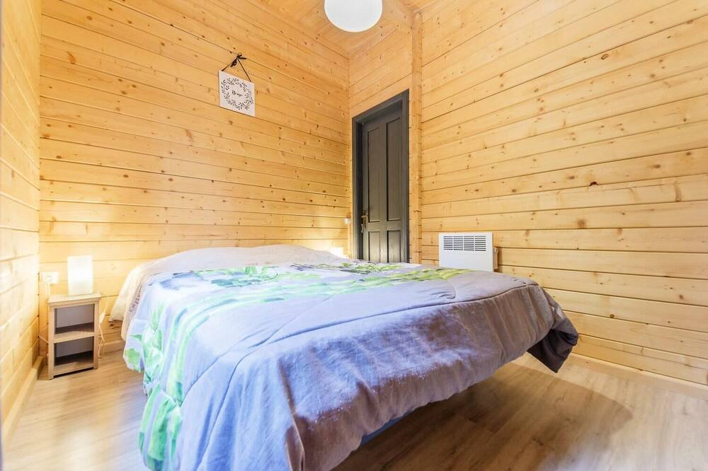 Photo of Bedroom in La Salle-en-Beaumont
