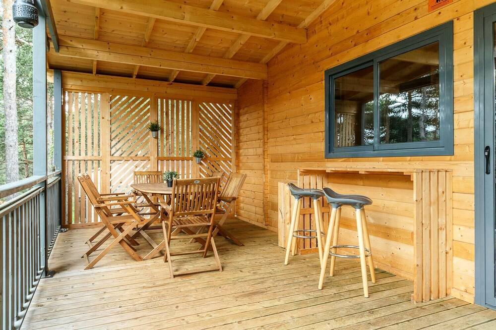 Photo of Patio Balcony in La Salle-en-Beaumont