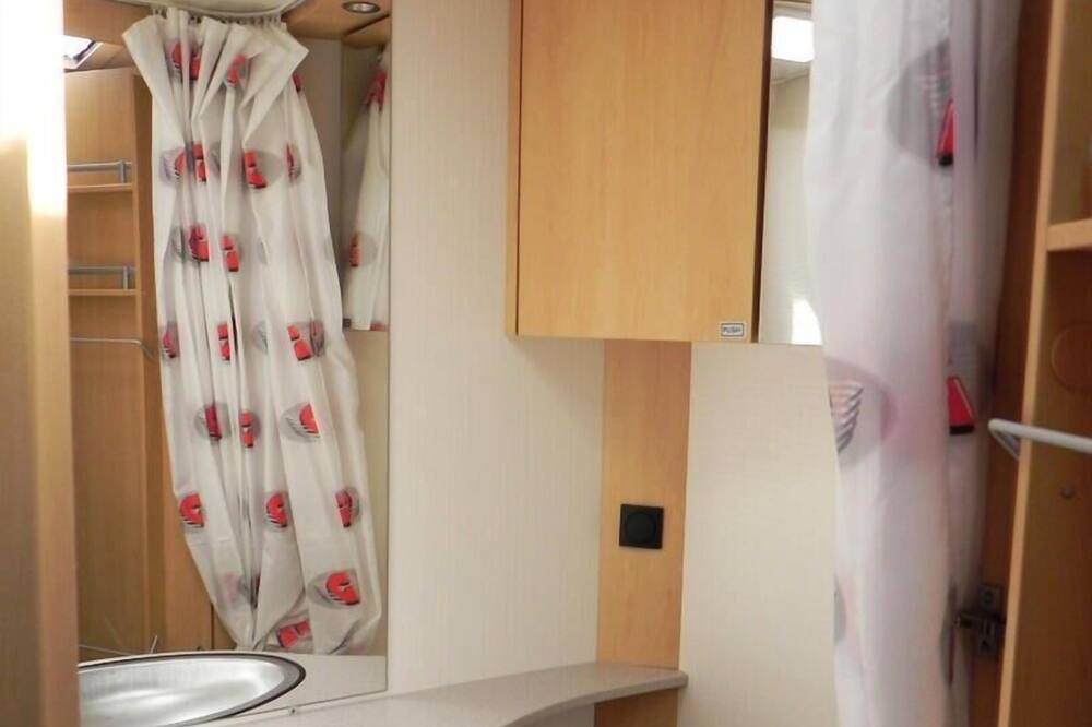 Photo of Bathroom in Beauville