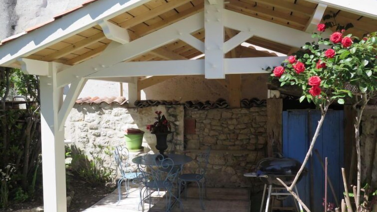 Photo of Patio Balcony in Sauvagnas