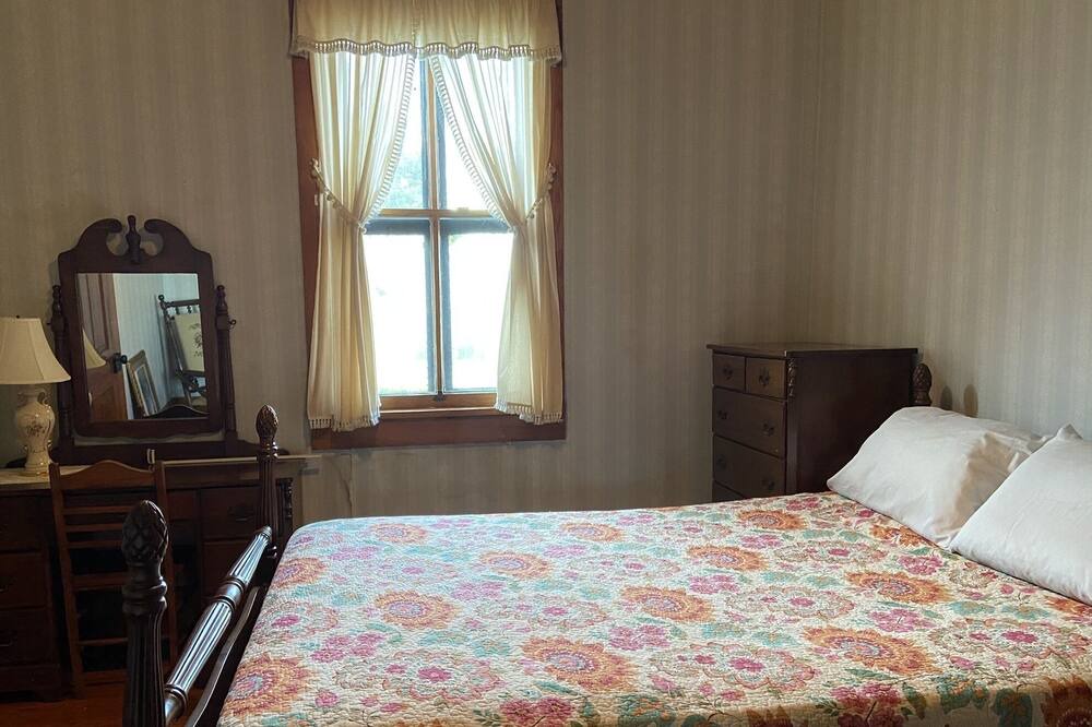 Photo of Bedroom in Scott